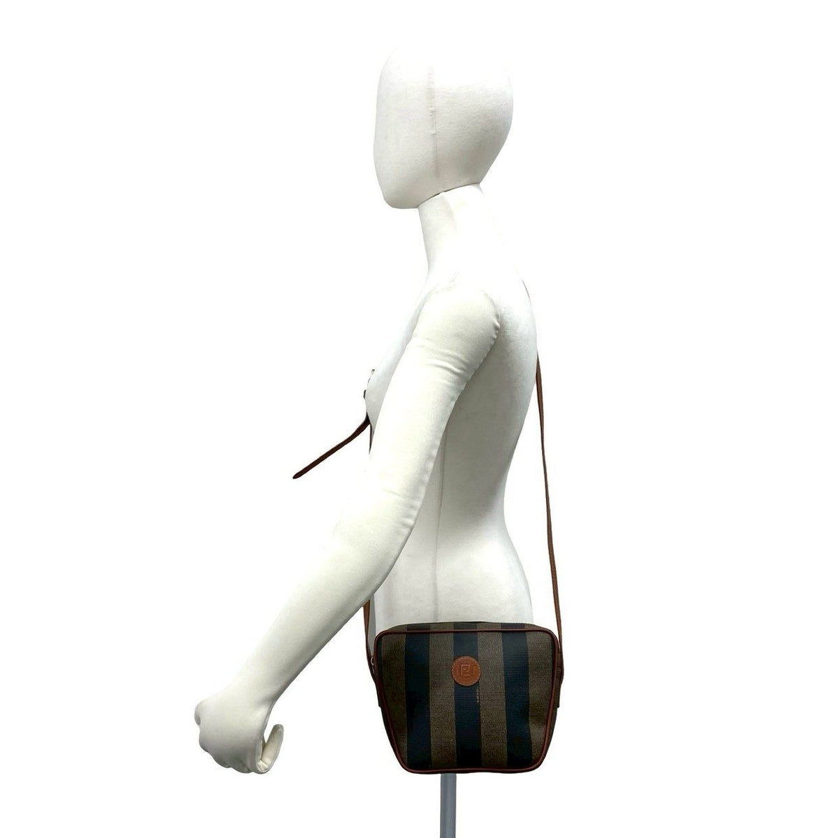 フェンディ PVC レザーショルダーバッグ