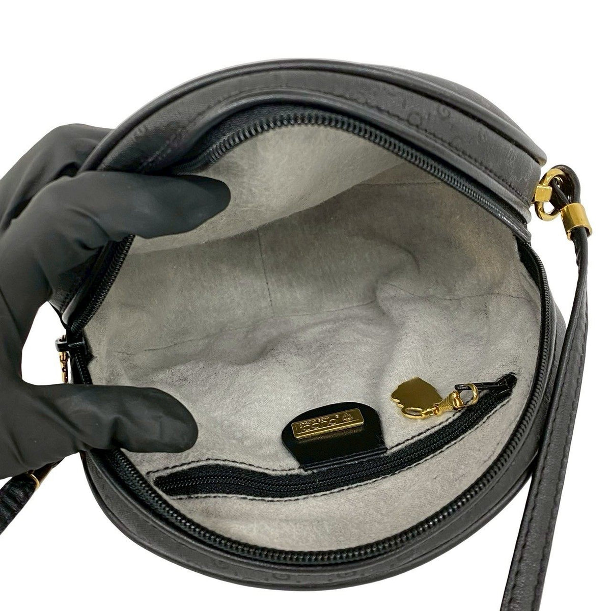 グッチ マイクロGG レザーショルダーバッグ