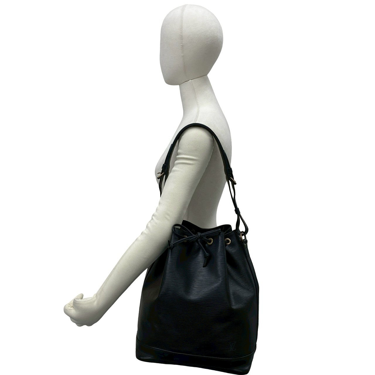 ルイヴィトン ノエ エピ レザーショルダーバッグ