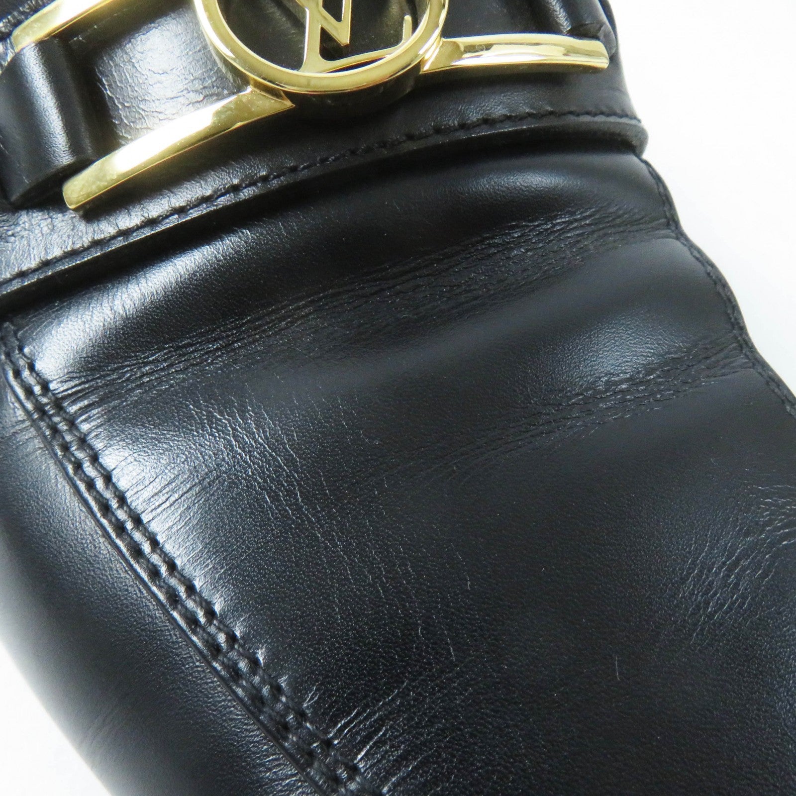 ルイヴィトン LV メタル ロゴ レザー ローファー