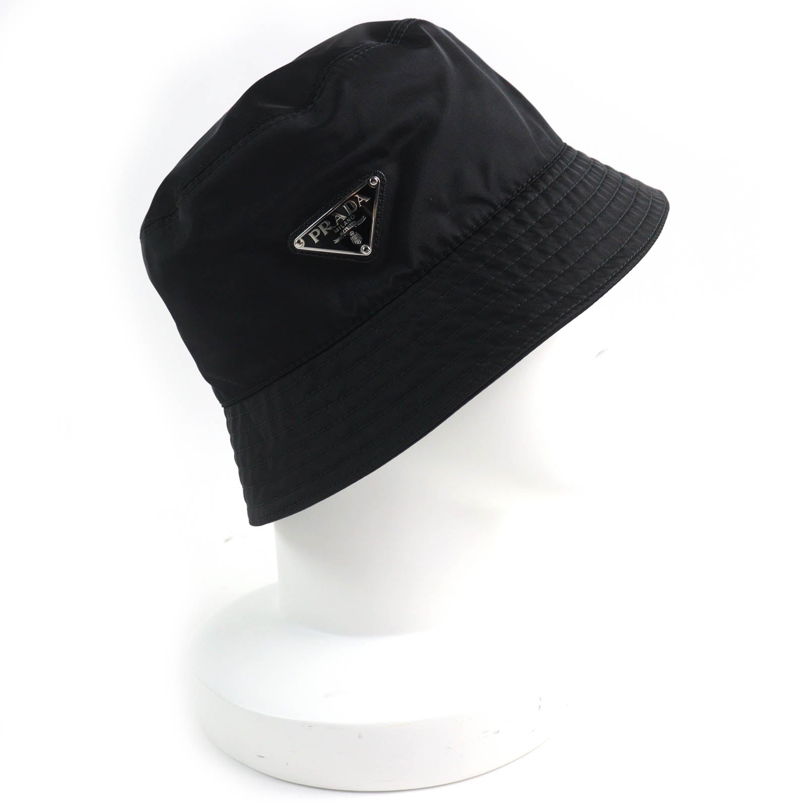 プラダ Re-Nylon トライアングル ロゴ バケット ハット