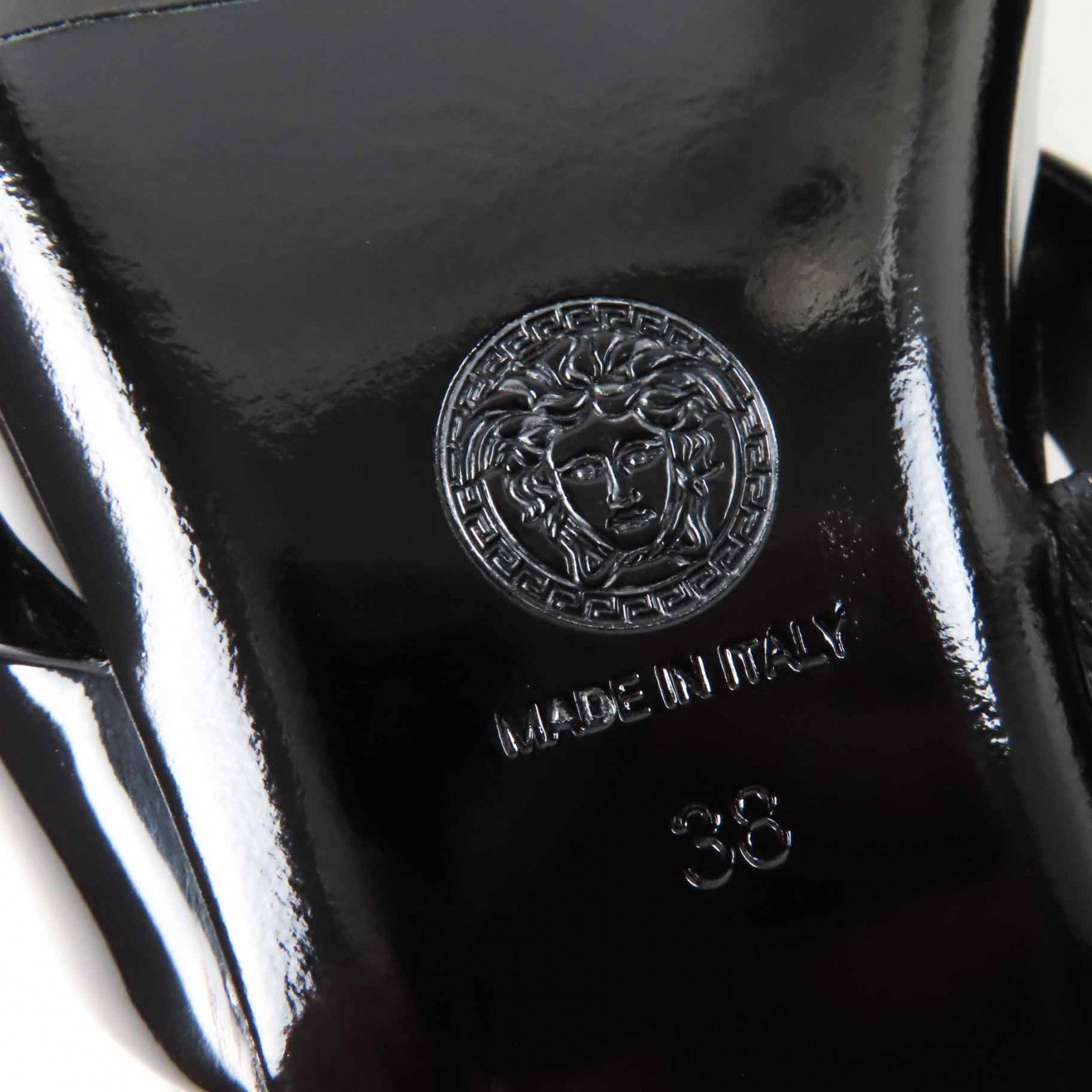 ヴェルサーチェ ジャンボ リボン パンプス