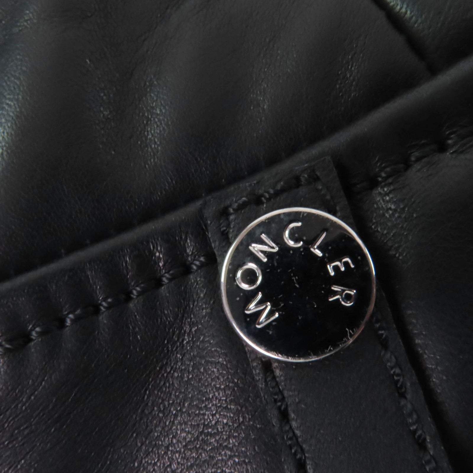 Moncler RODEIA ジップアップ レザー ダウンベスト