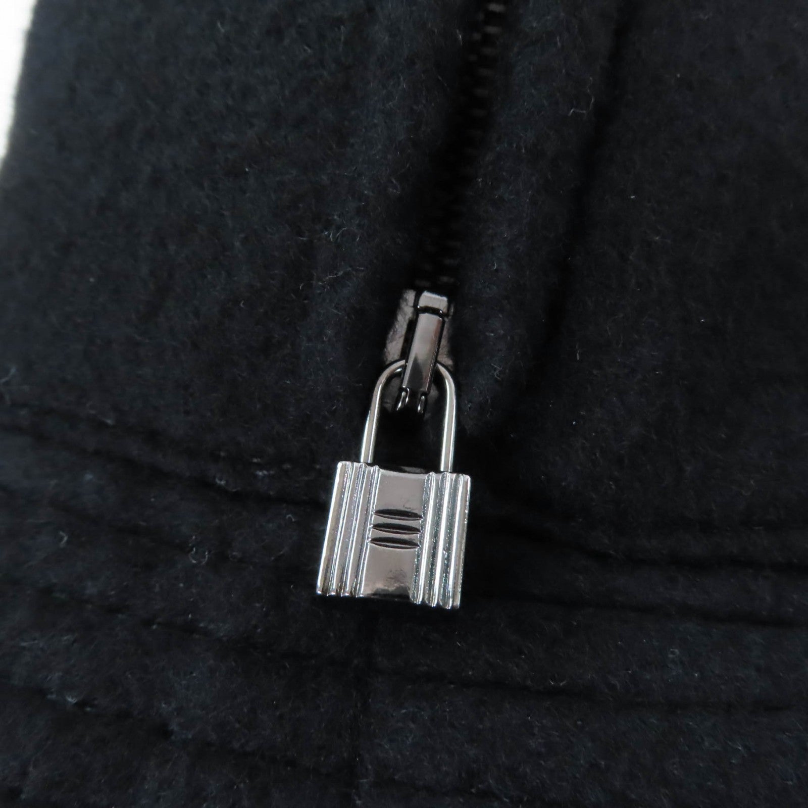 エルメス カデナ ZIP バケット カシミア ハット