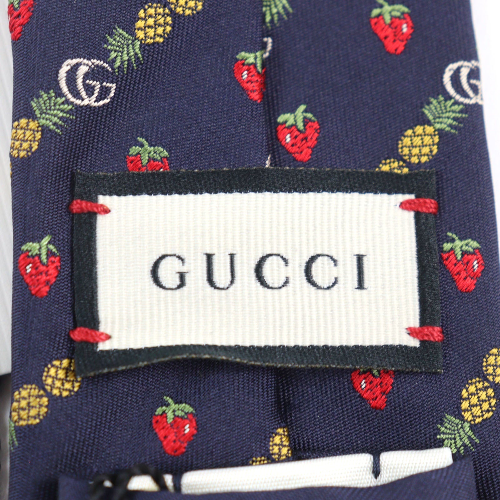 グッチ GG ロゴ ビー パイナップル ストロベリー シルク タイ