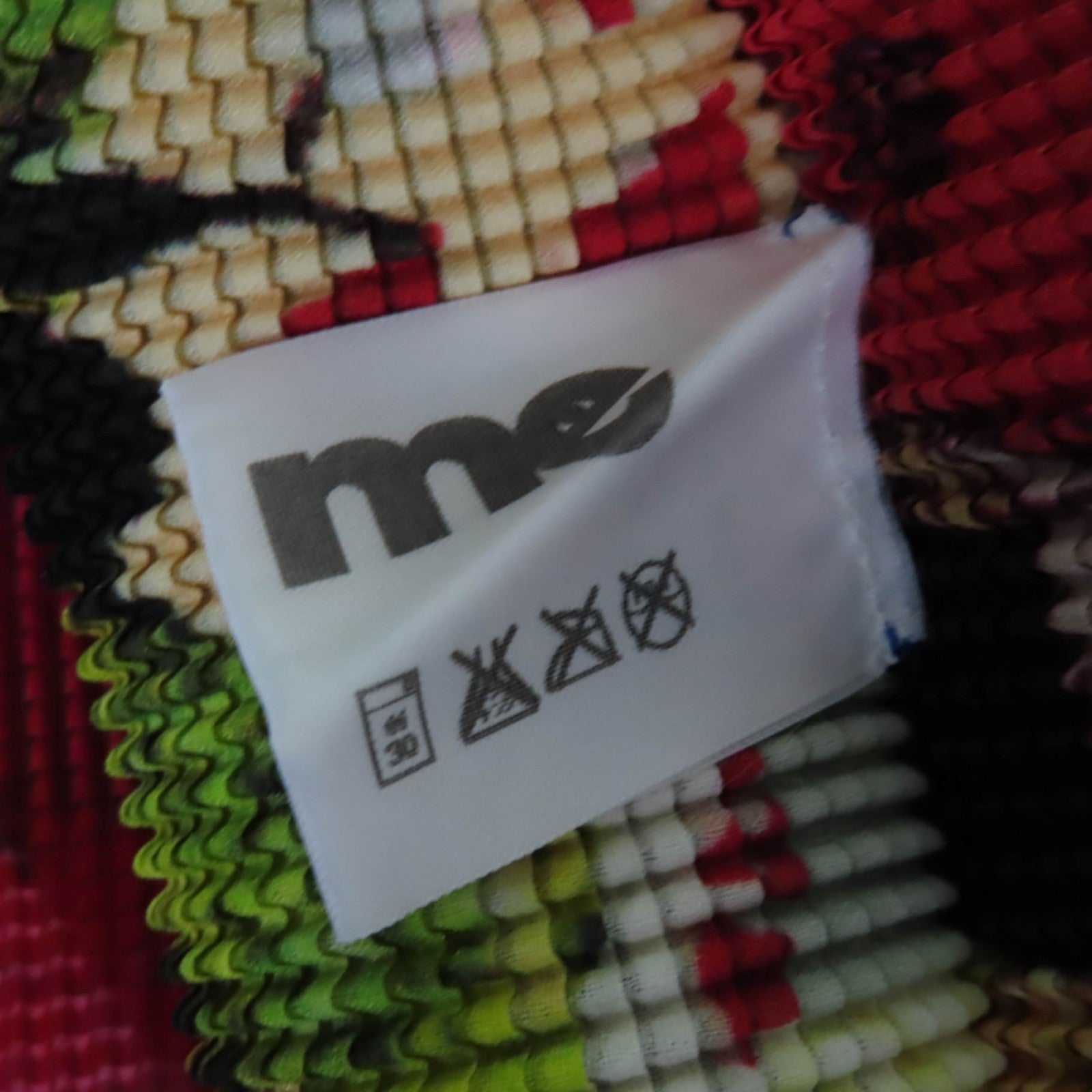 me ISSEY MIYAKE 不思議の国のアリス Tシャツ