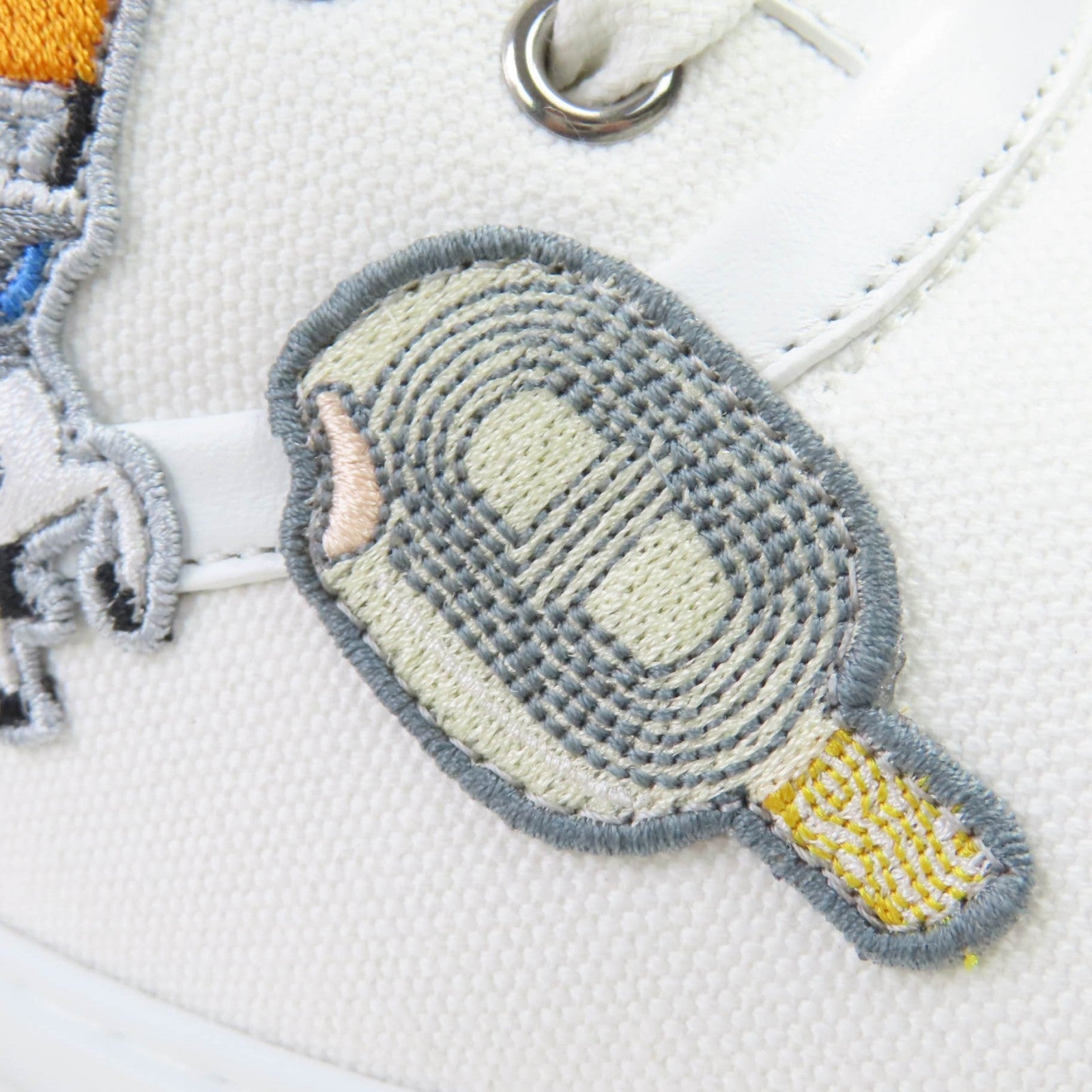 エルメス イノセント 刺繍 キャンバス スニーカー