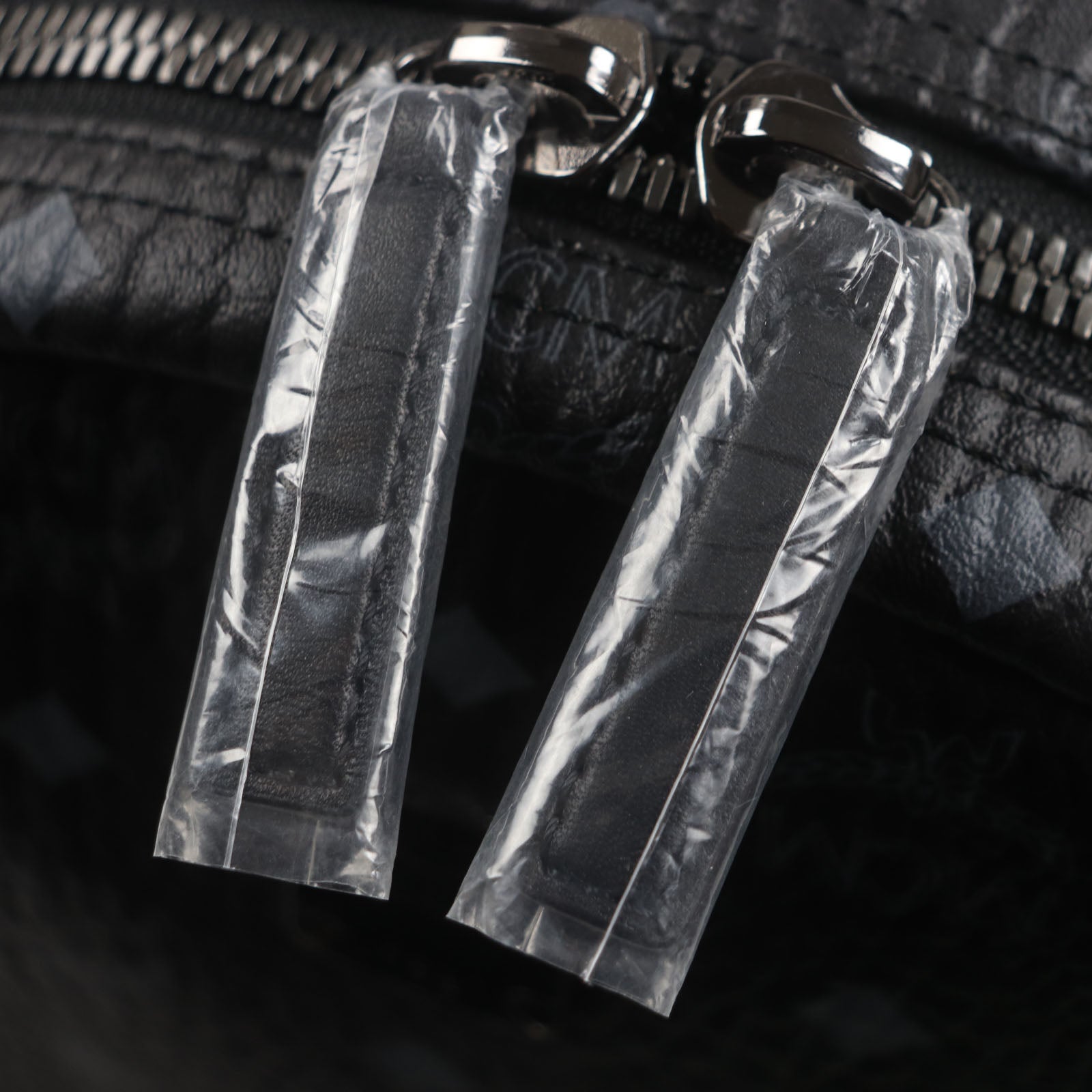 MCM STARK ヴィセトス キャンバス バックパック