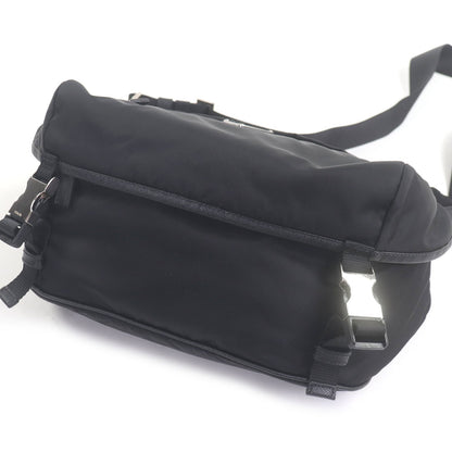プラダ Re-Nylon ショルダーバッグ