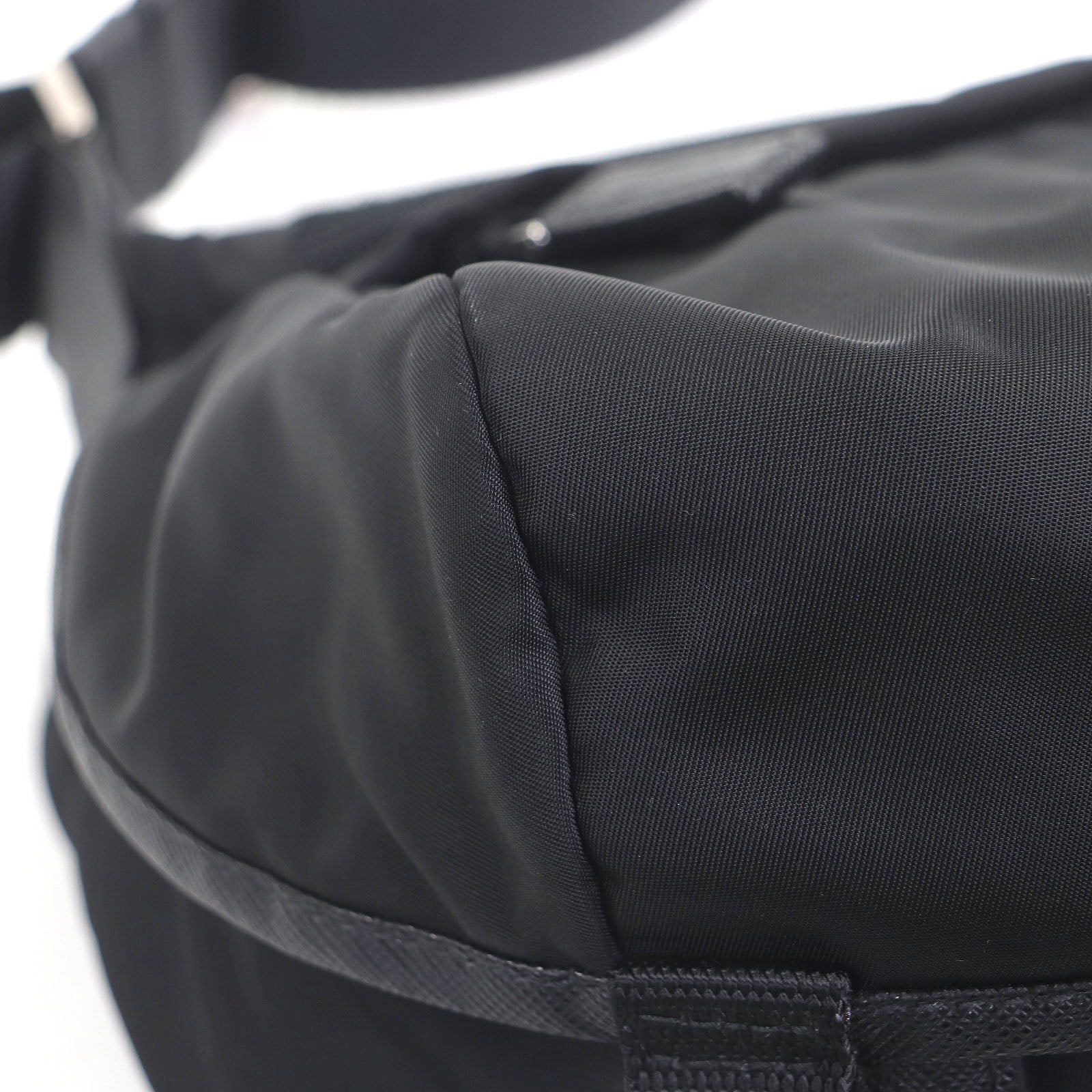 プラダ Re-Nylon ショルダーバッグ