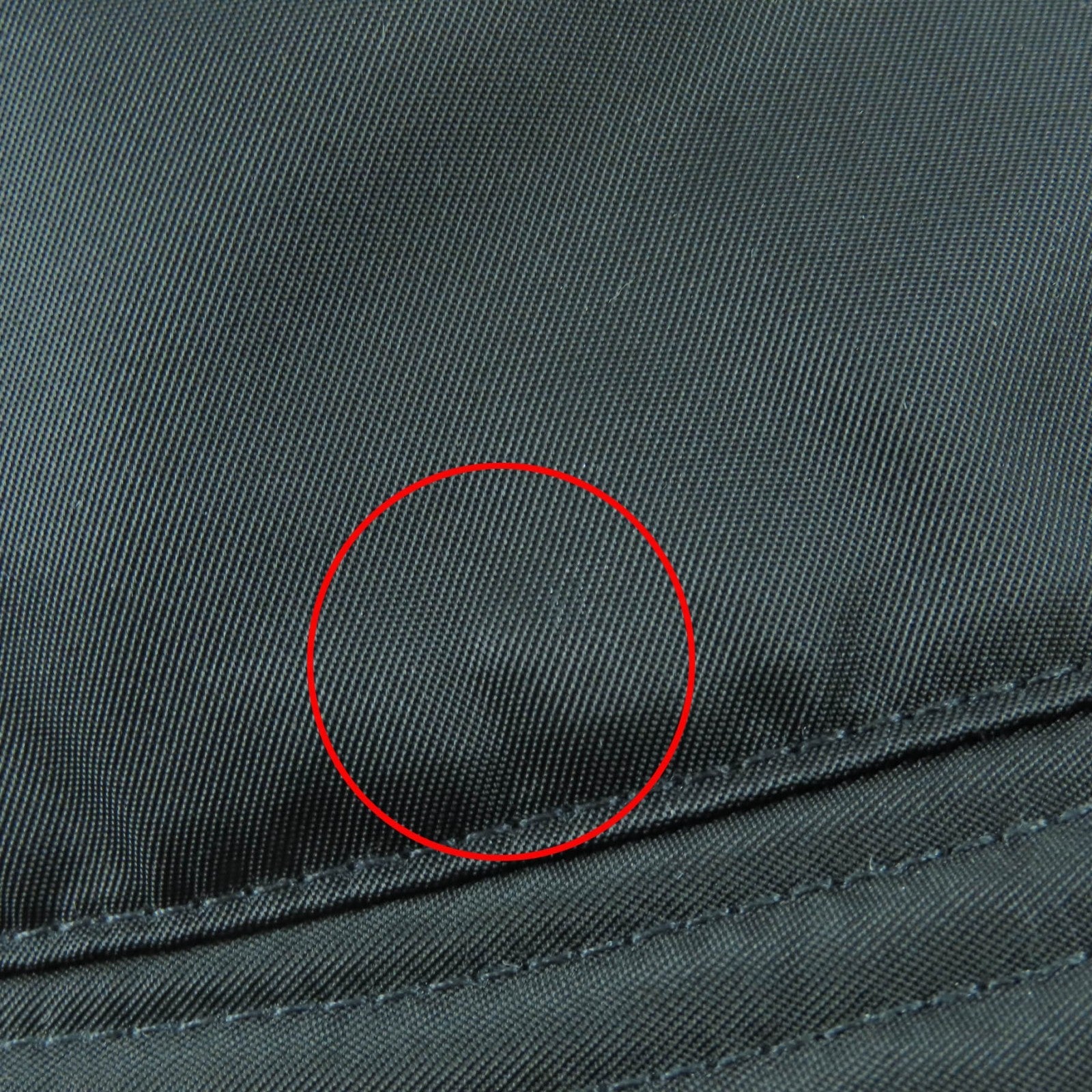 プラダ Re-Nylon トライアングル ロゴ ハット