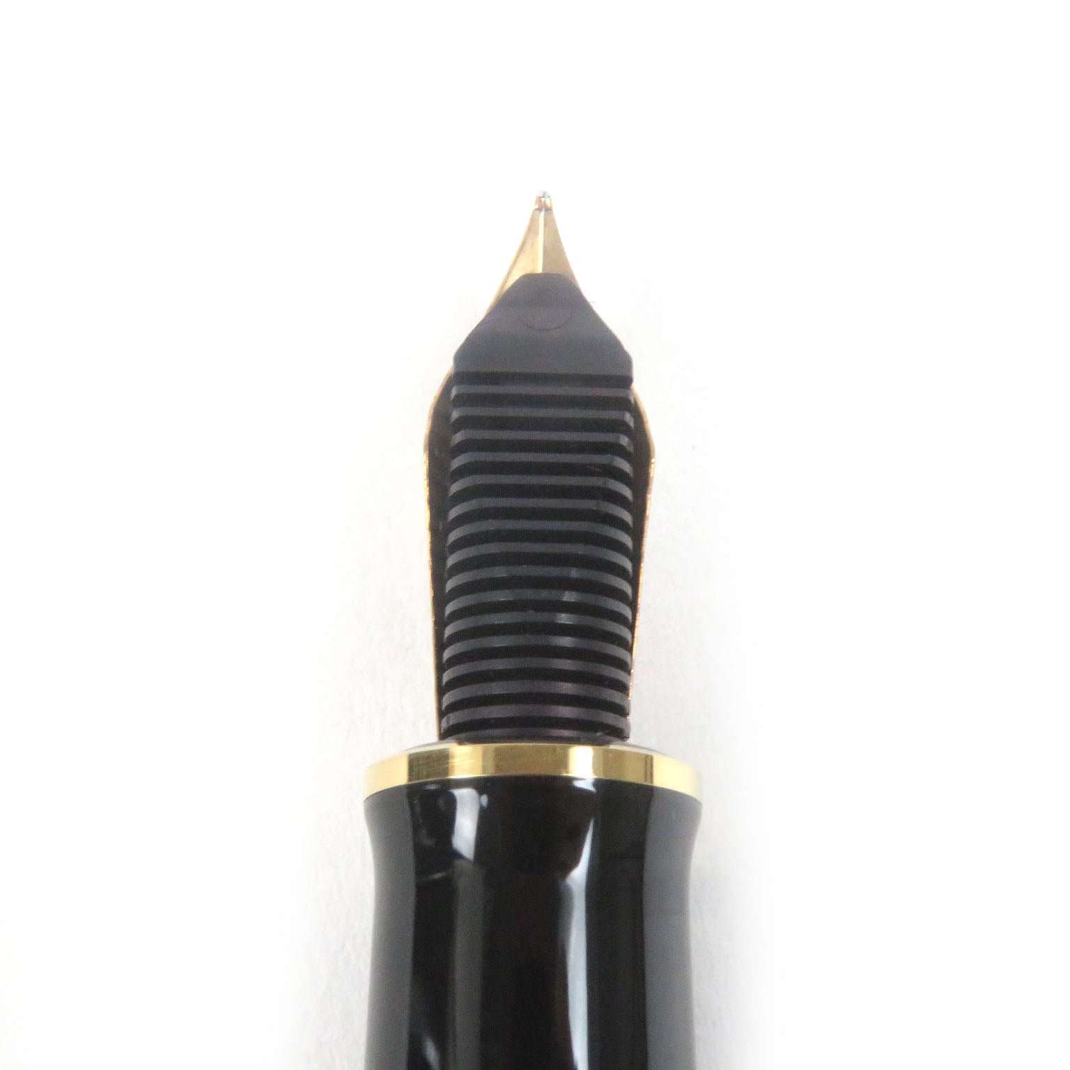 Pelikan Souverän Au750 万年筆