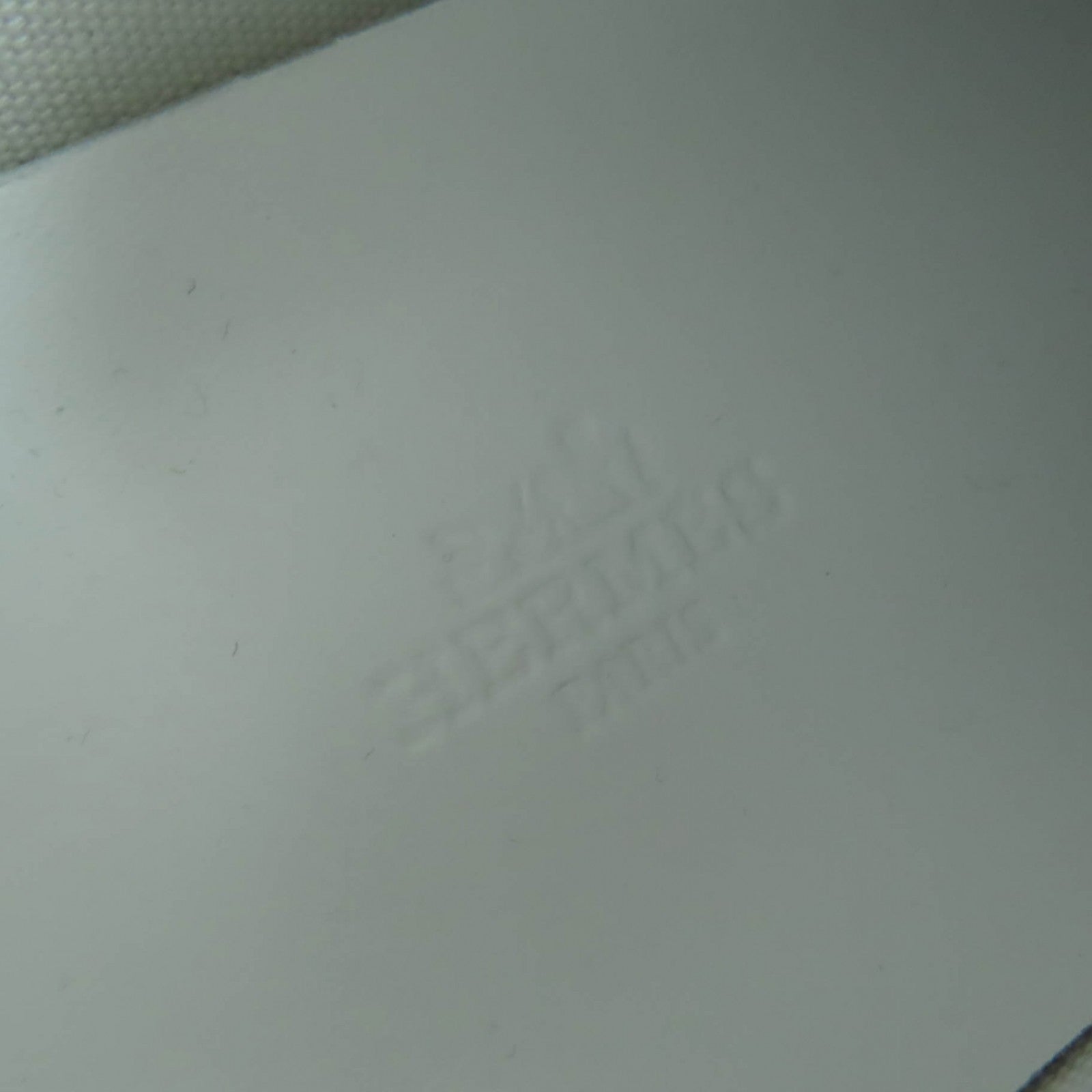 エルメス レザー スニーカー