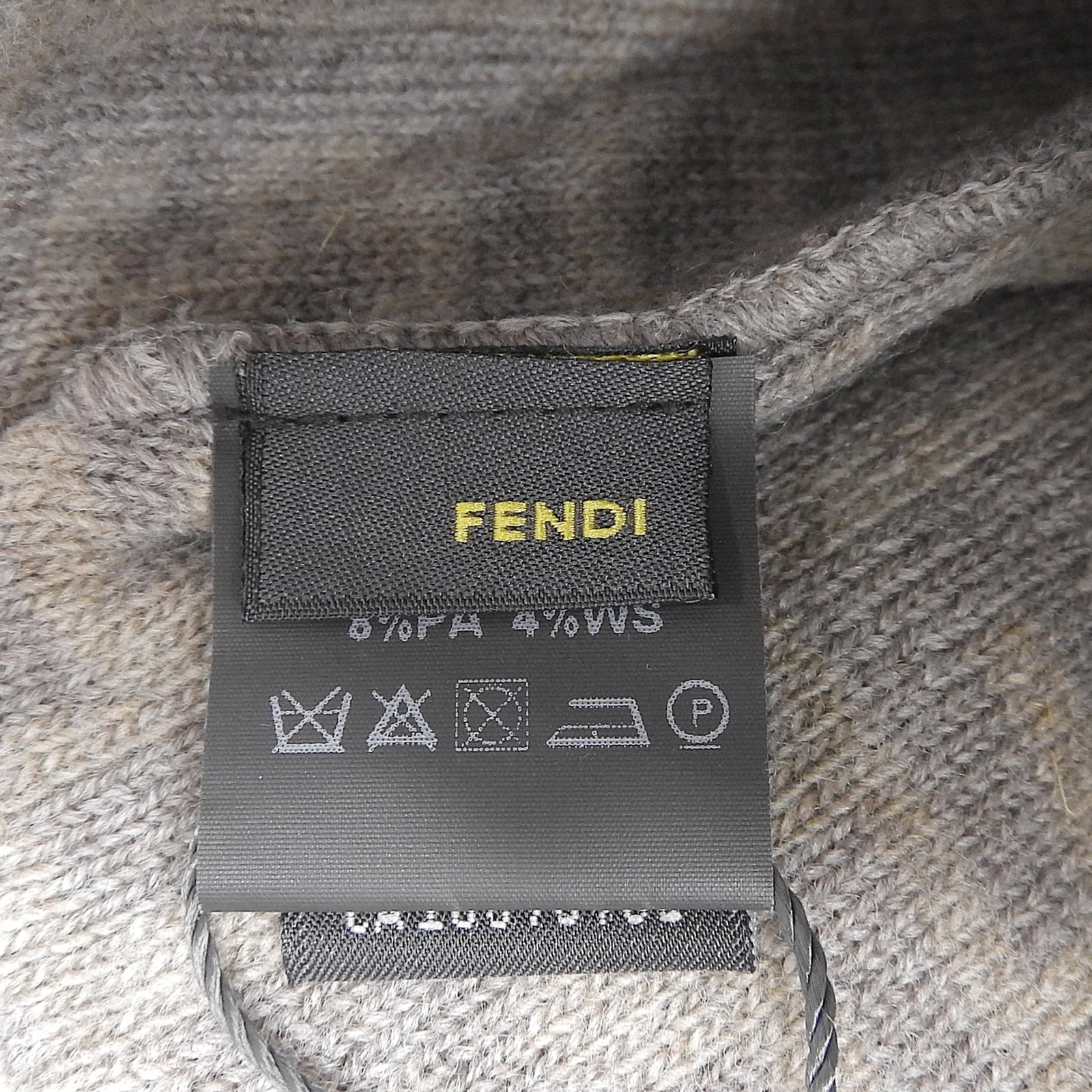 フェンディ ズッカ柄ウールブレンドニットキャップ