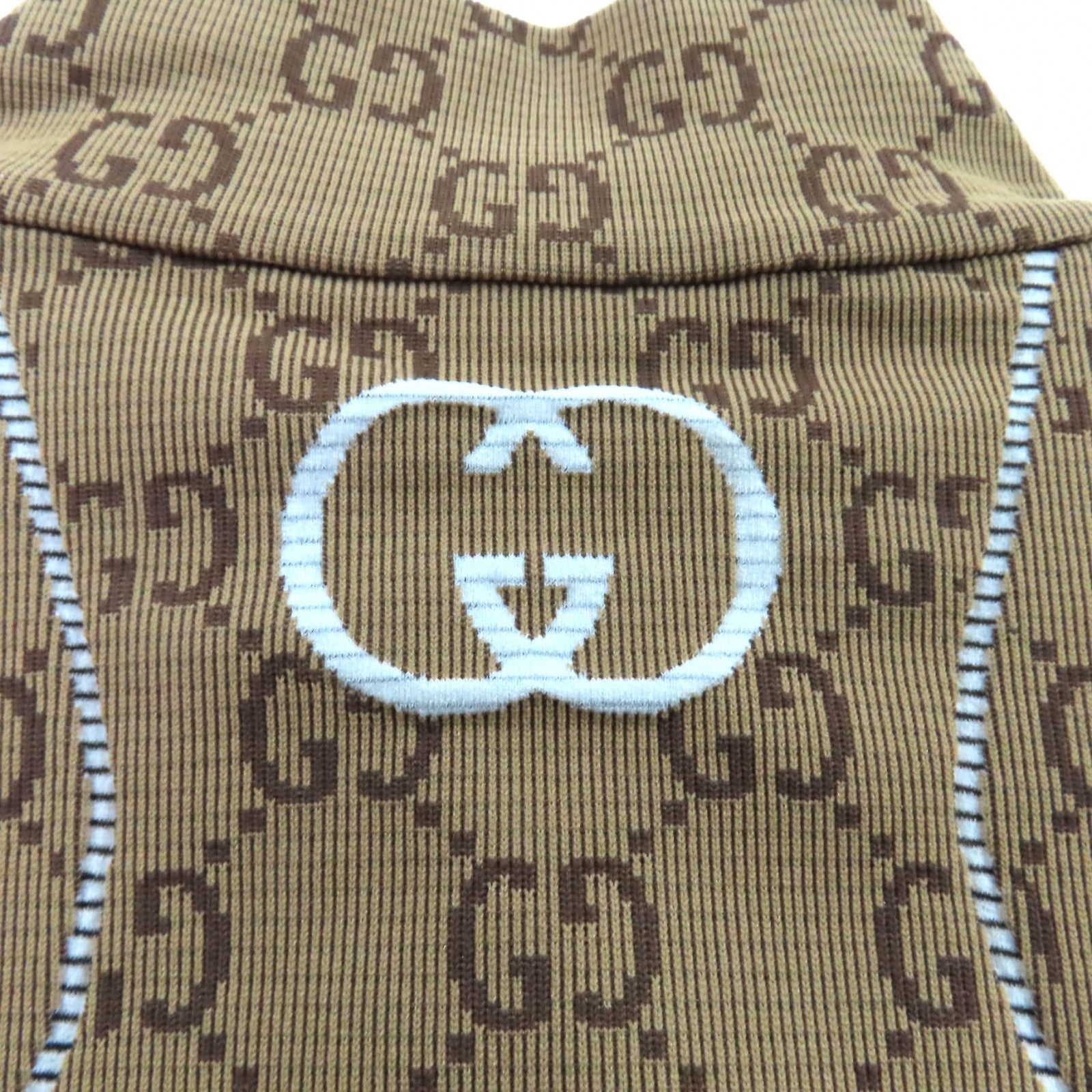 グッチ ナイロン トップス
