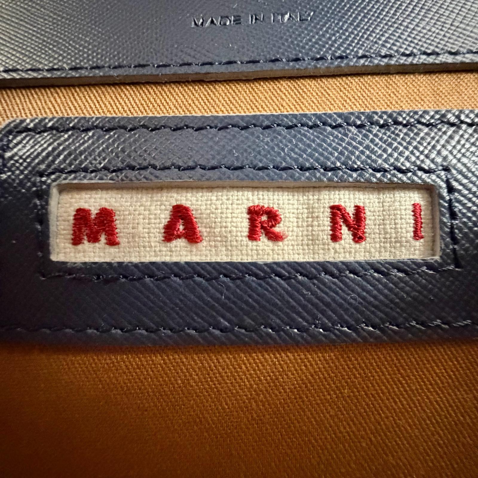 マルニ Trunk レザーショルダーバッグ