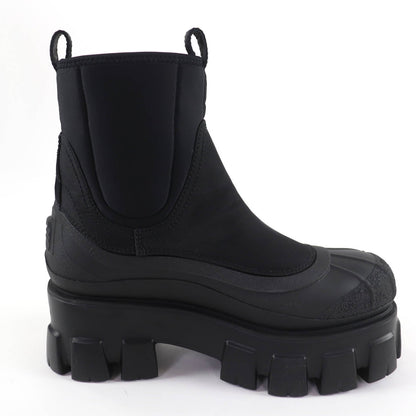 プラダ モノリス Re-Nylon トライアングルロゴ ガブリーヌブーツ