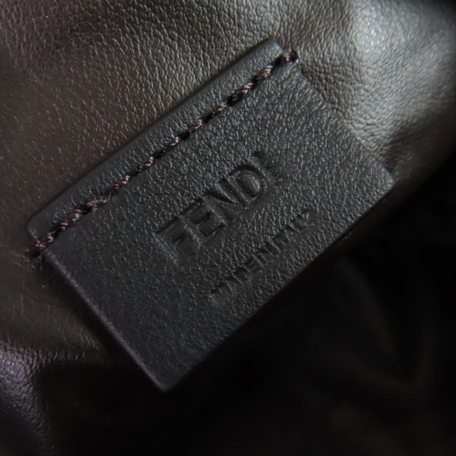 フェンディ FFモチーフ ナッパ ミニバケットポーチ