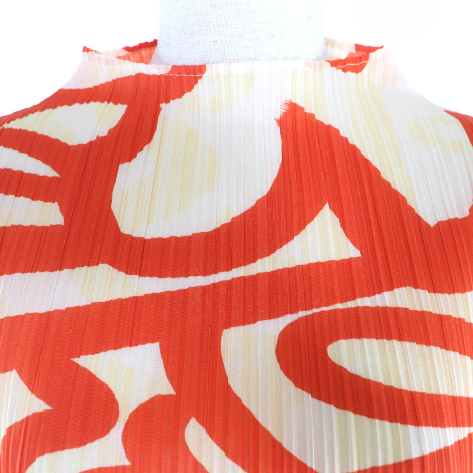 プリーツプリーズ イッセイミヤケ ポリエステルTシャツ