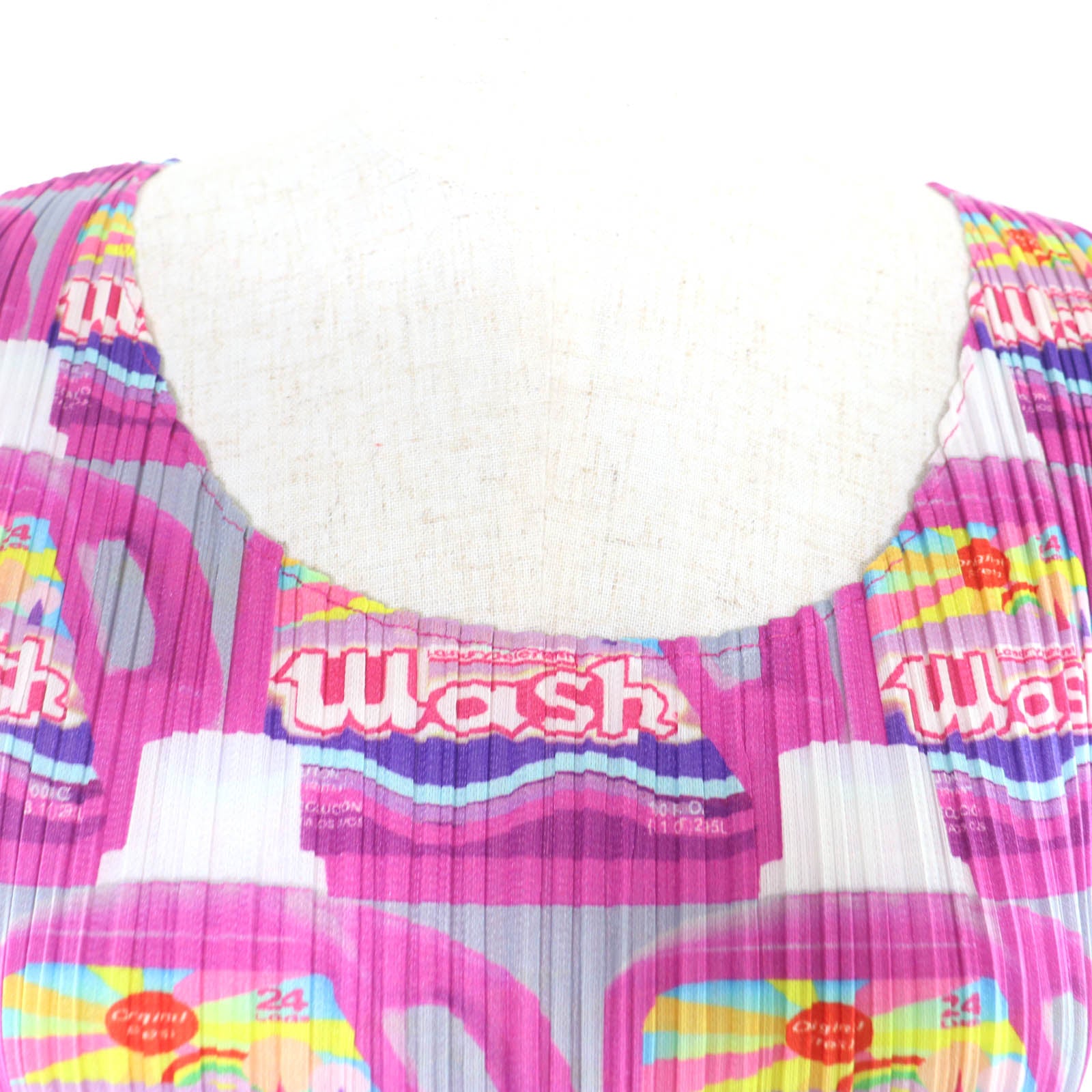 プリーツプリーズ プリーツプリーズTシャツ ポリエステル ノースリーブトップス