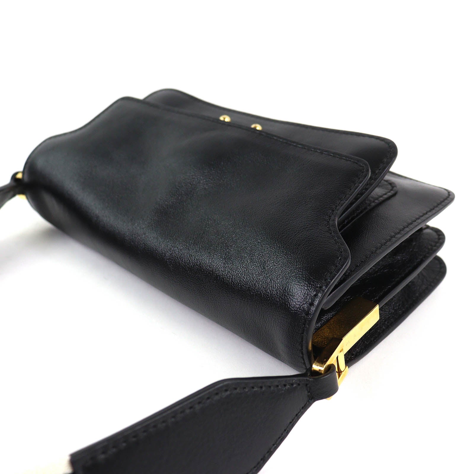 マルニ TRUNK SOFT EW レザーショルダーバッグ