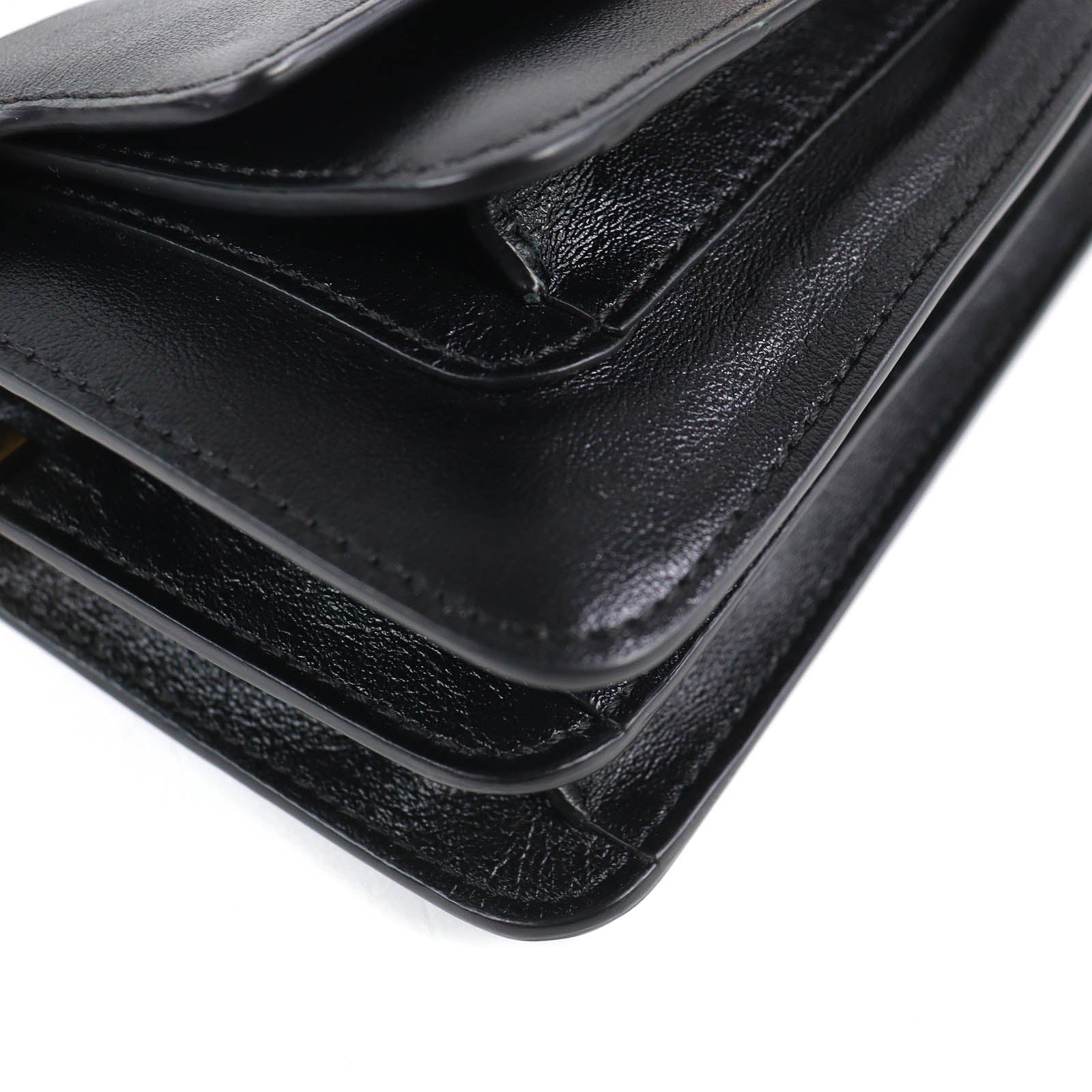 マルニ TRUNK SOFT EW レザーショルダーバッグ