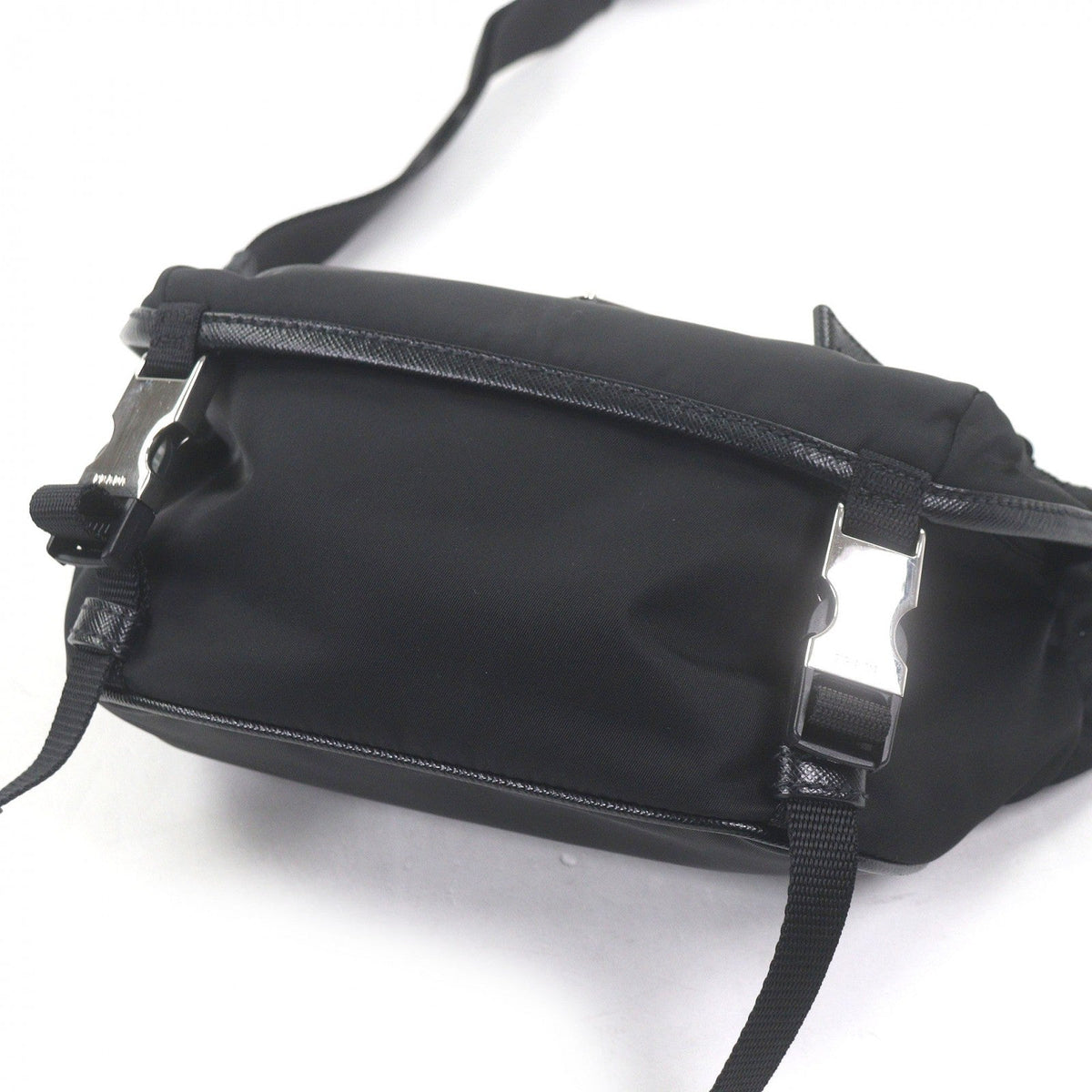 プラダ Re-Nylon ショルダーバッグ