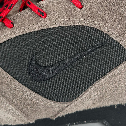 ナイキACG Torre Mid WP レザースニーカー
