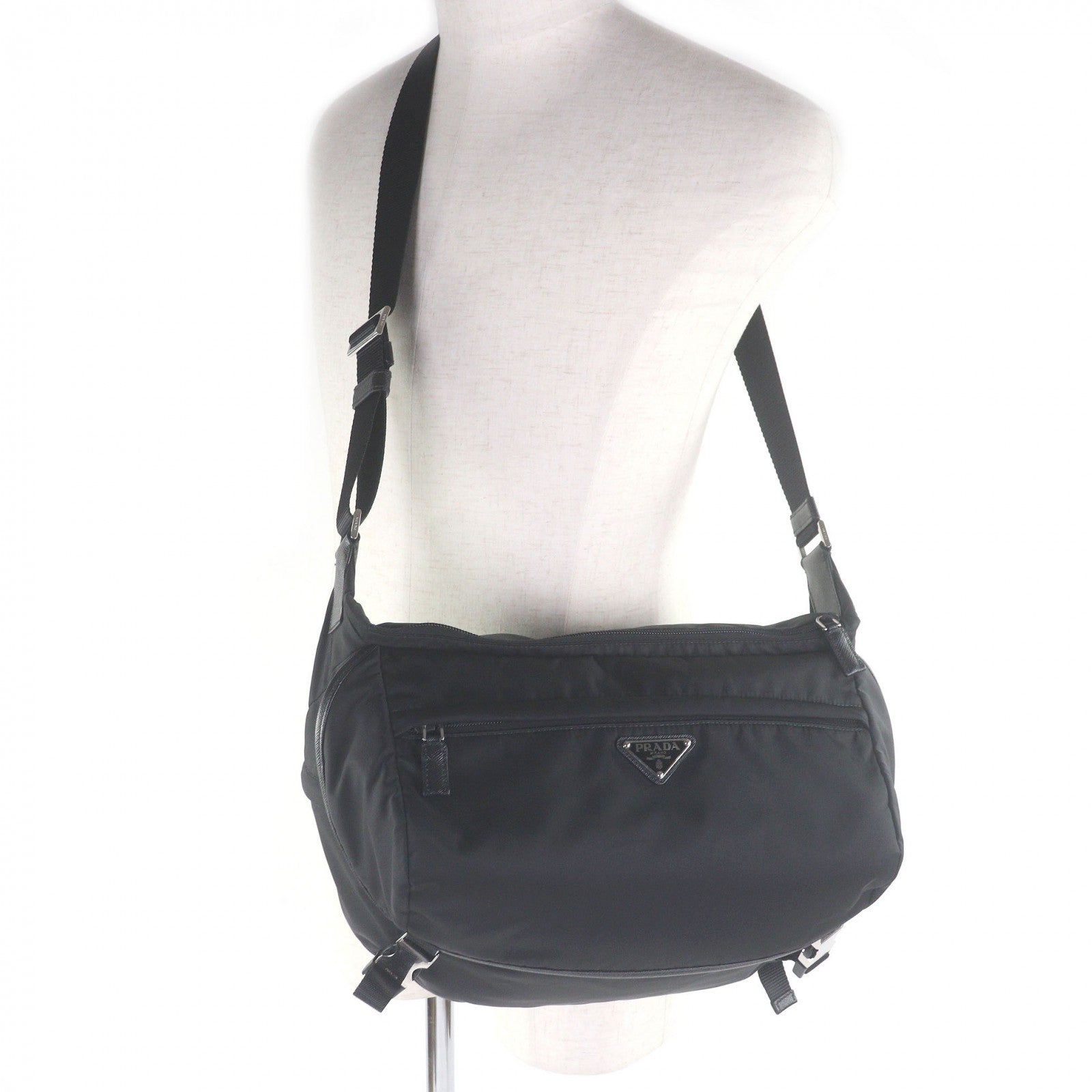 プラダ Re-Nylon ショルダーバッグ