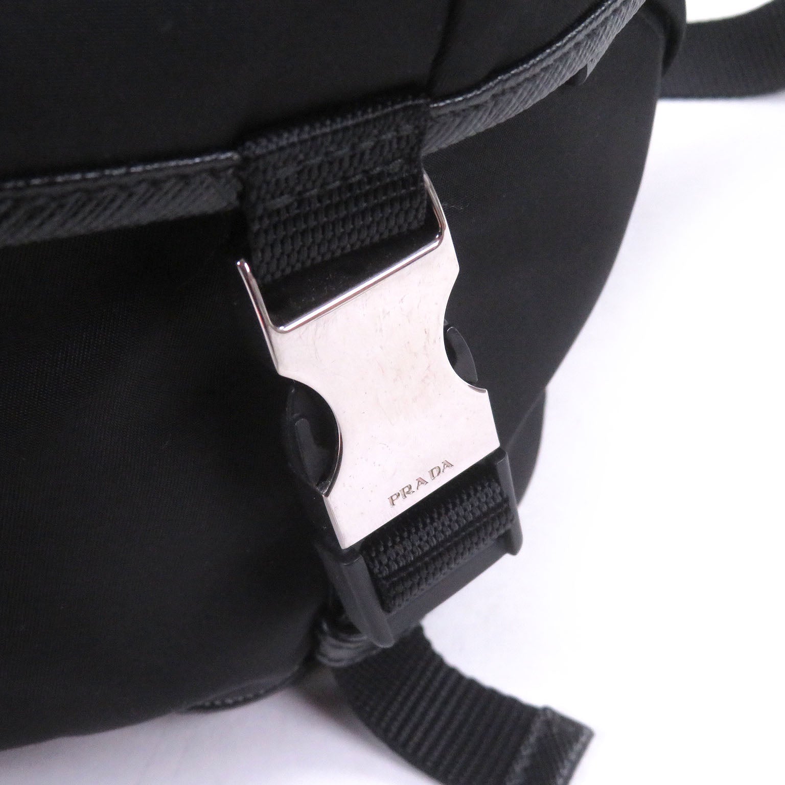 プラダ Re-Nylon ショルダーバッグ