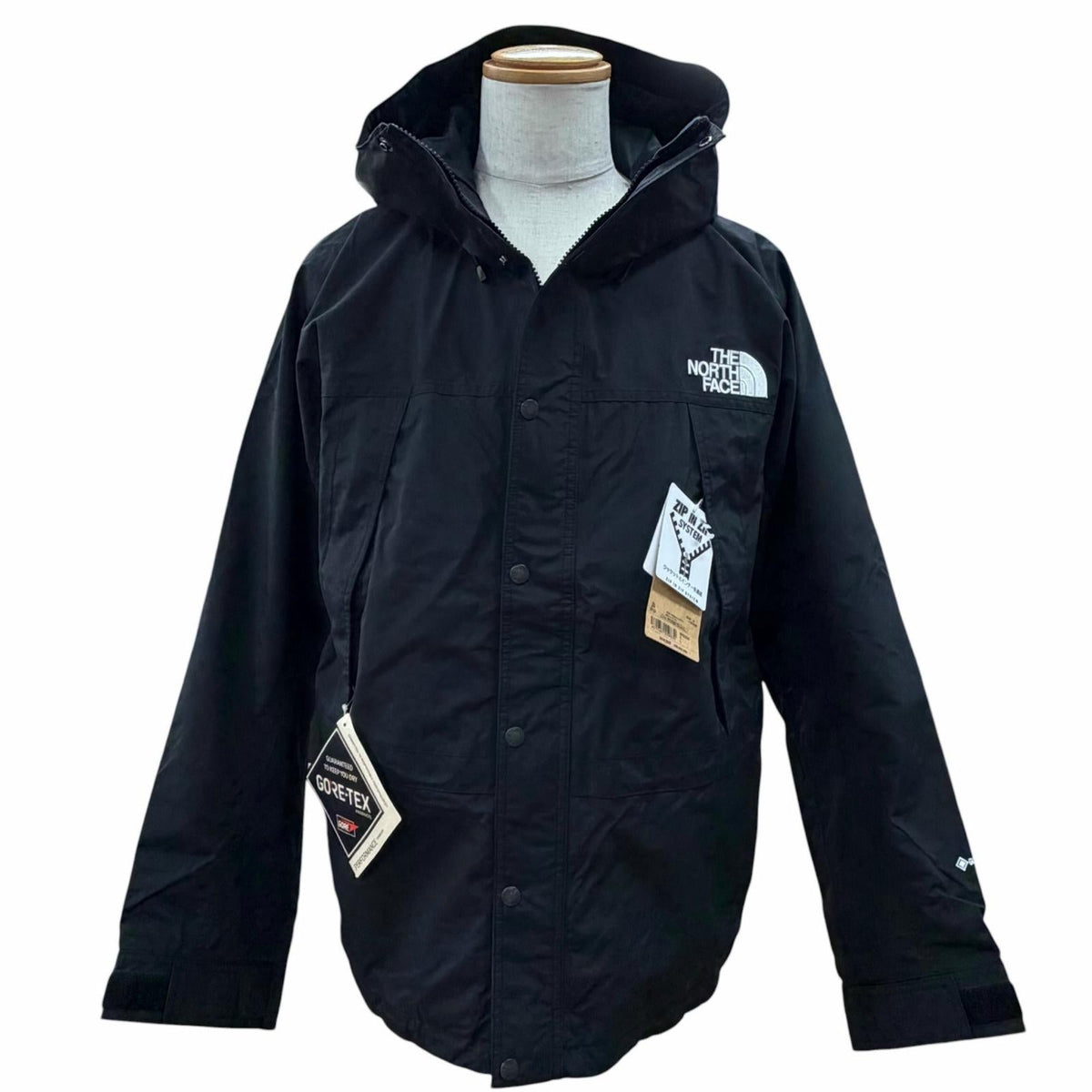 ザノースフェイス Mountain Light ナイロンフーディ