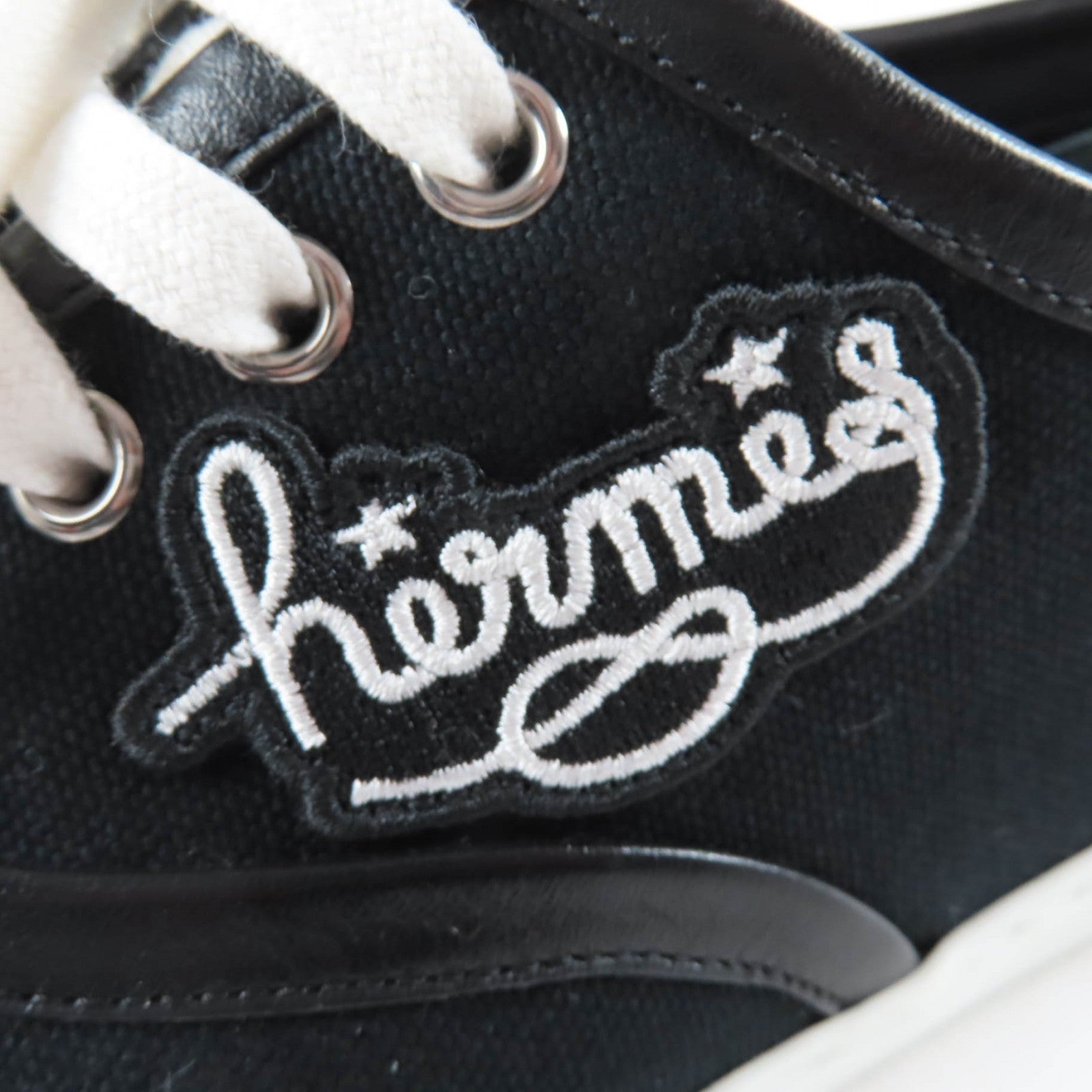 エルメス Innocent レザー スニーカー