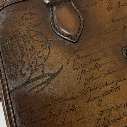 ベルルッティ Un Jour Gulliver Calligraphy レザーショルダーバッグ