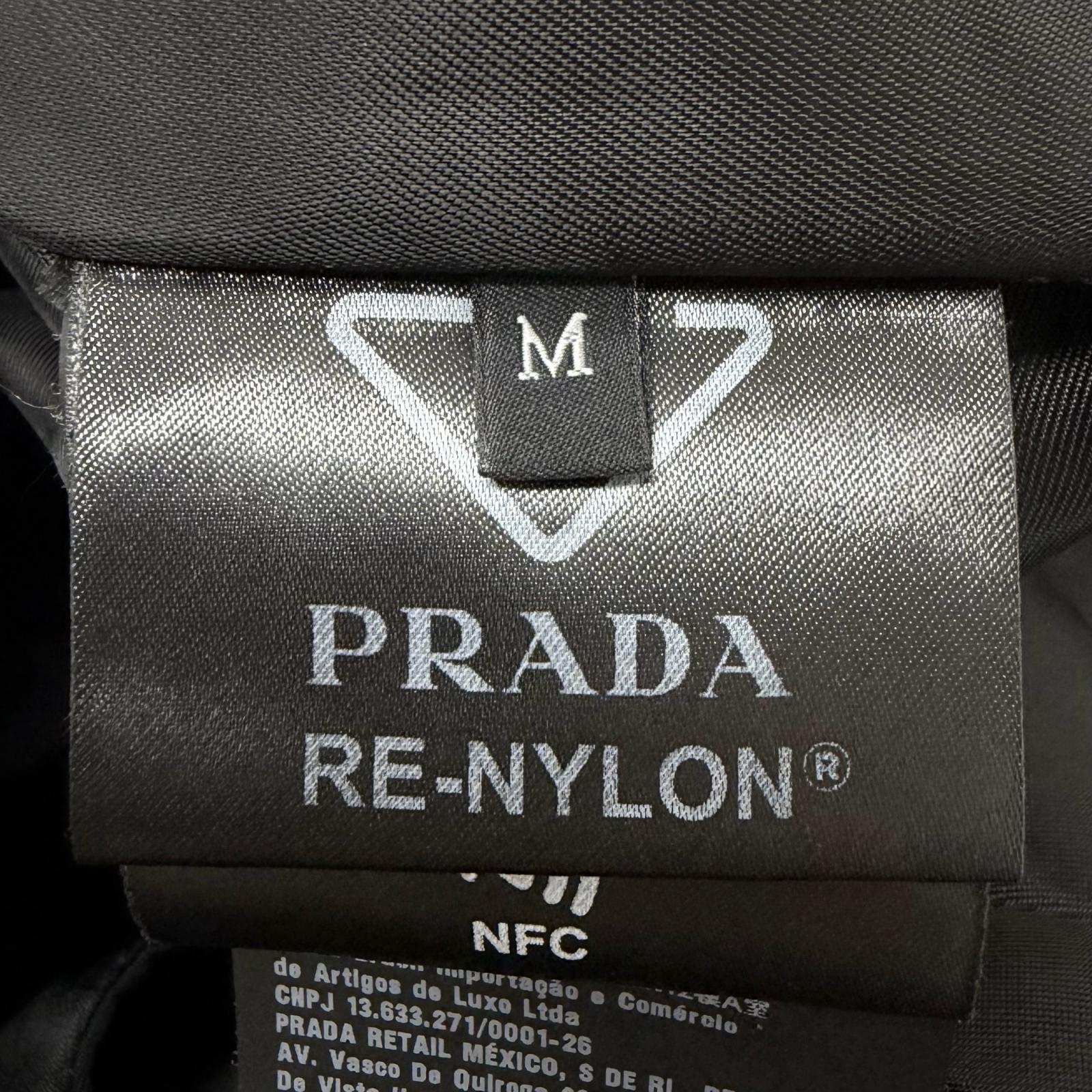 プラダ Re-Nylon コート