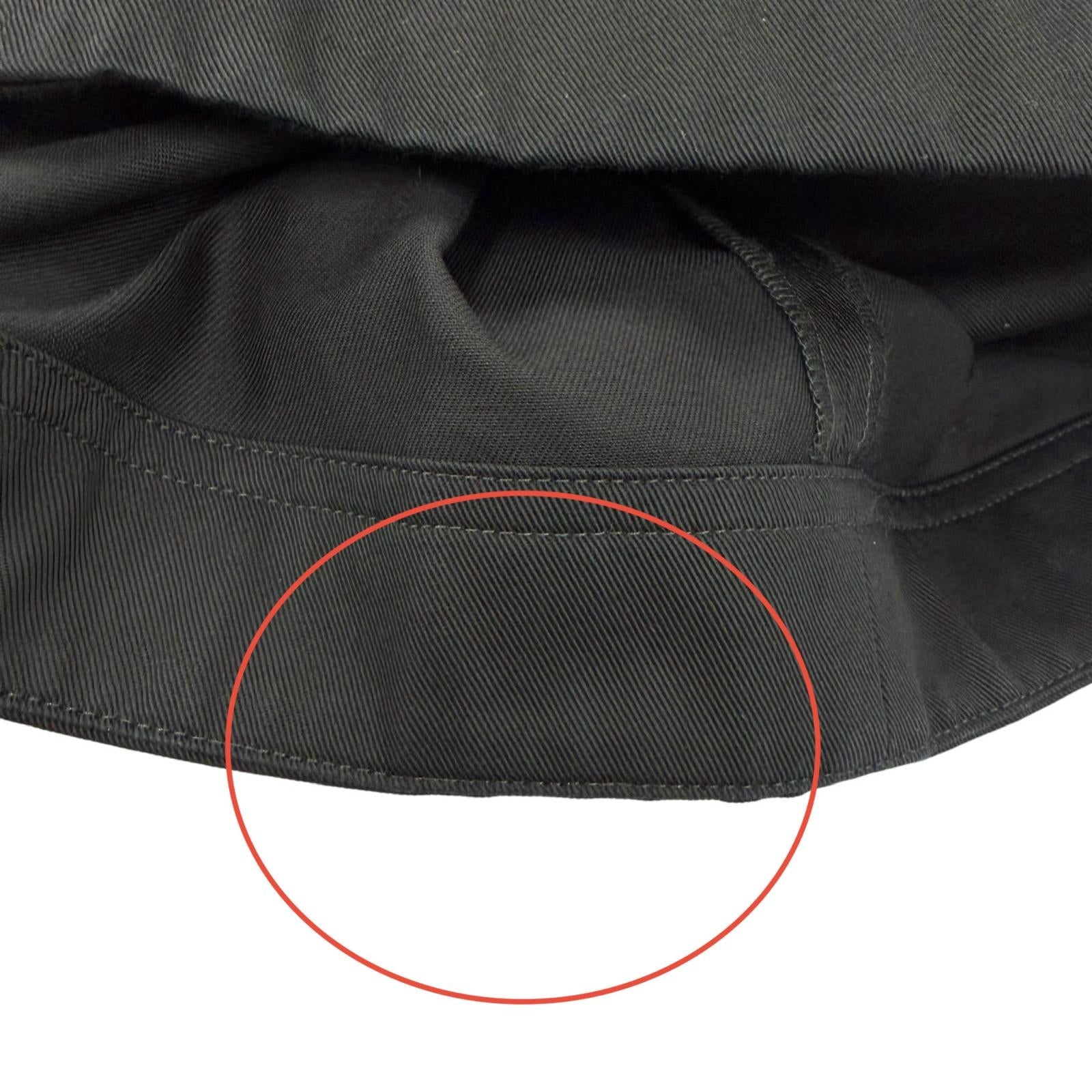 ロエベ アナグラム レザーパッチ クロップドパンツ