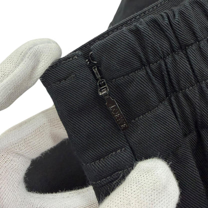 ロエベ アナグラム レザーパッチ クロップドパンツ