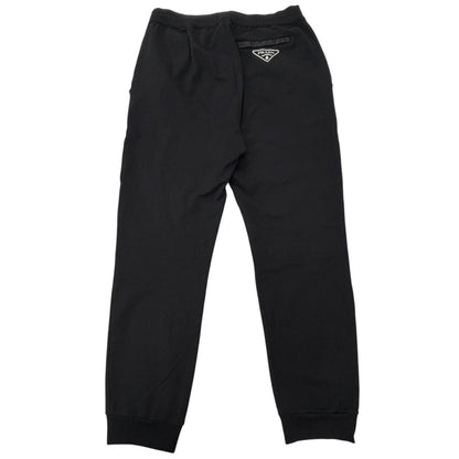 プラダ Re-Nylon コットンセットアップ