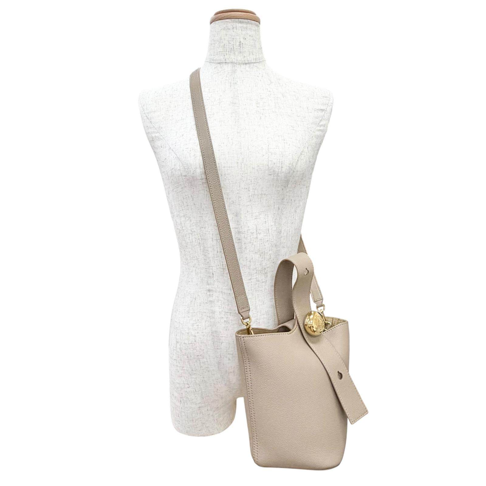 ロエベ Pebble Bucket Bag Mini レザーショルダーバッグ
