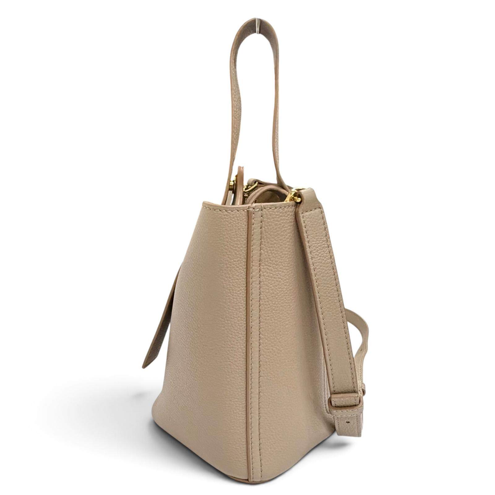 ロエベ Pebble Bucket Bag Mini レザーショルダーバッグ