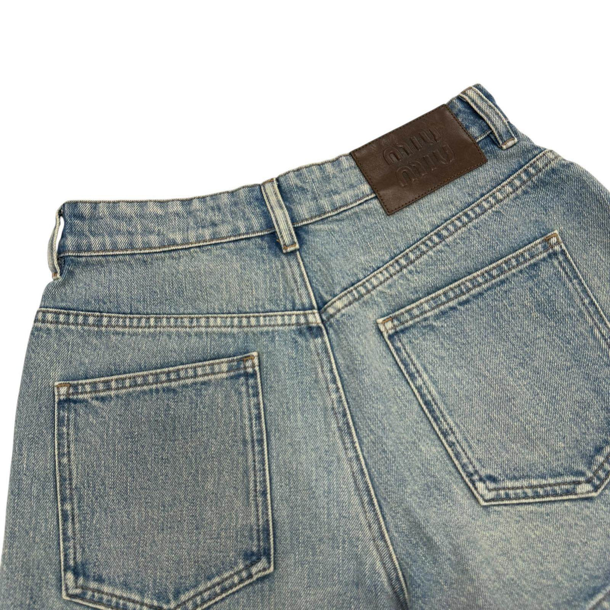 ミュウミュウ レザーパッチデニムショートパンツ