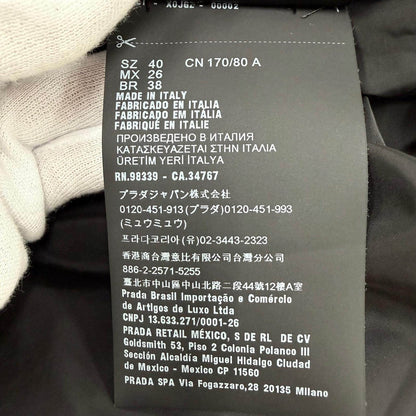 プラダ リサイクルナイロン トレンチコート