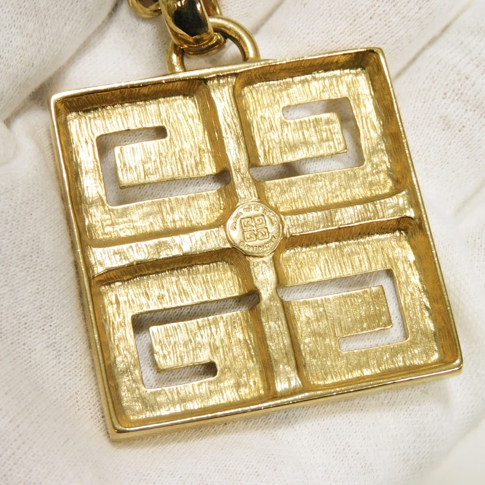 ジバンシィ デカロゴ ロングネックレス