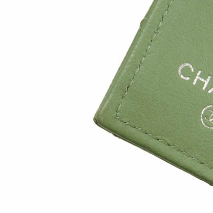 シャネル クラシック スモール フラップ ウォレット 三つ折り財布