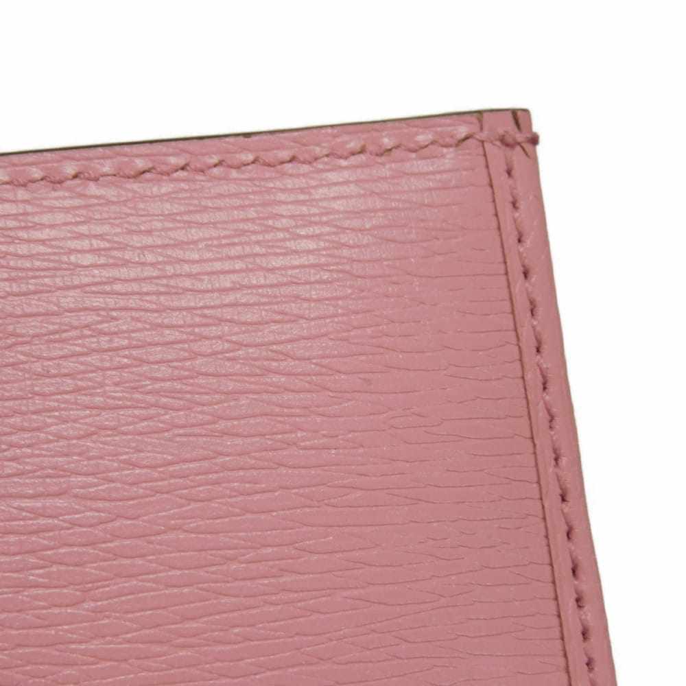 グッチ ばなにゃ コンパクト ウォレット テクスチャードレザー 二つ折り財布