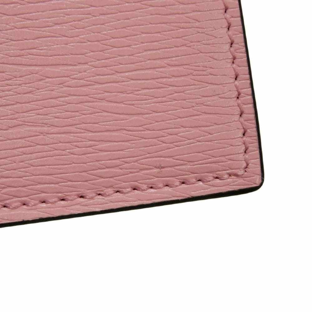 グッチ ばなにゃ コンパクト ウォレット テクスチャードレザー 二つ折り財布