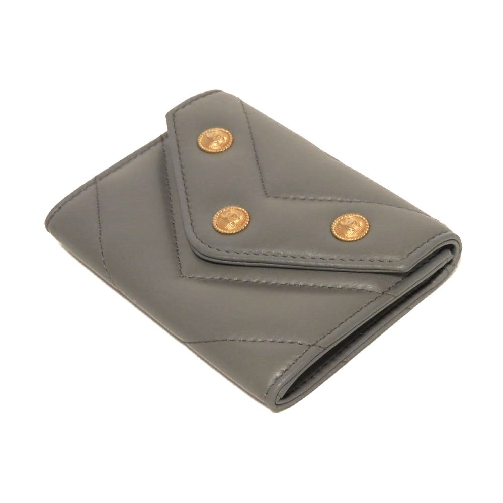 シャネル シェブロン ナッパレザー 二つ折り財布