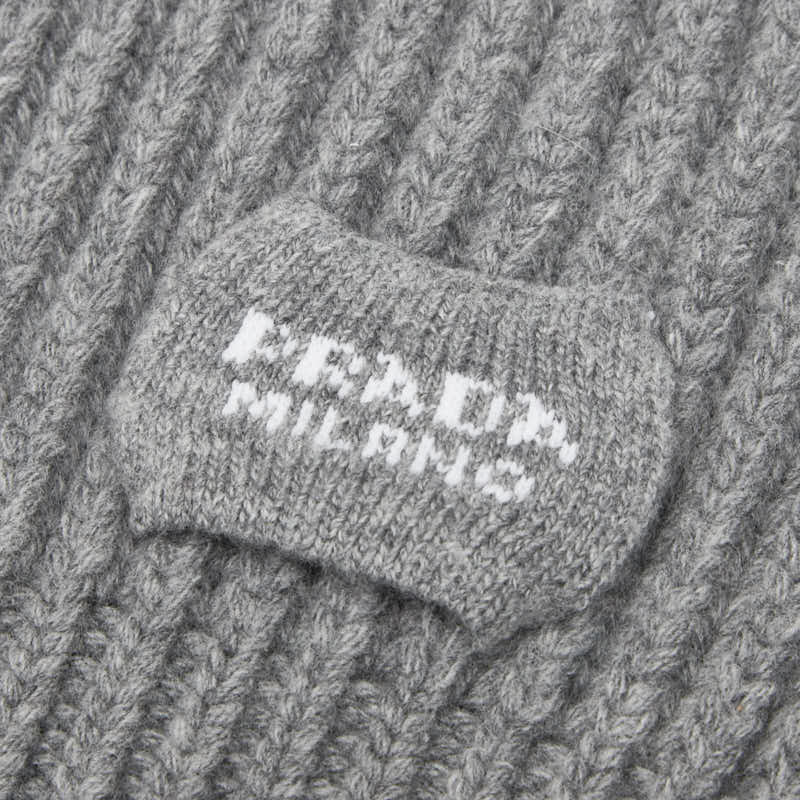 プラダ ロゴ カシミア バージン ウール スカーフ