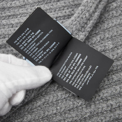 プラダ ロゴ カシミア バージン ウール スカーフ