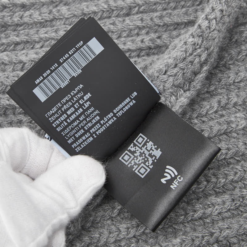 プラダ ロゴ カシミア バージン ウール スカーフ