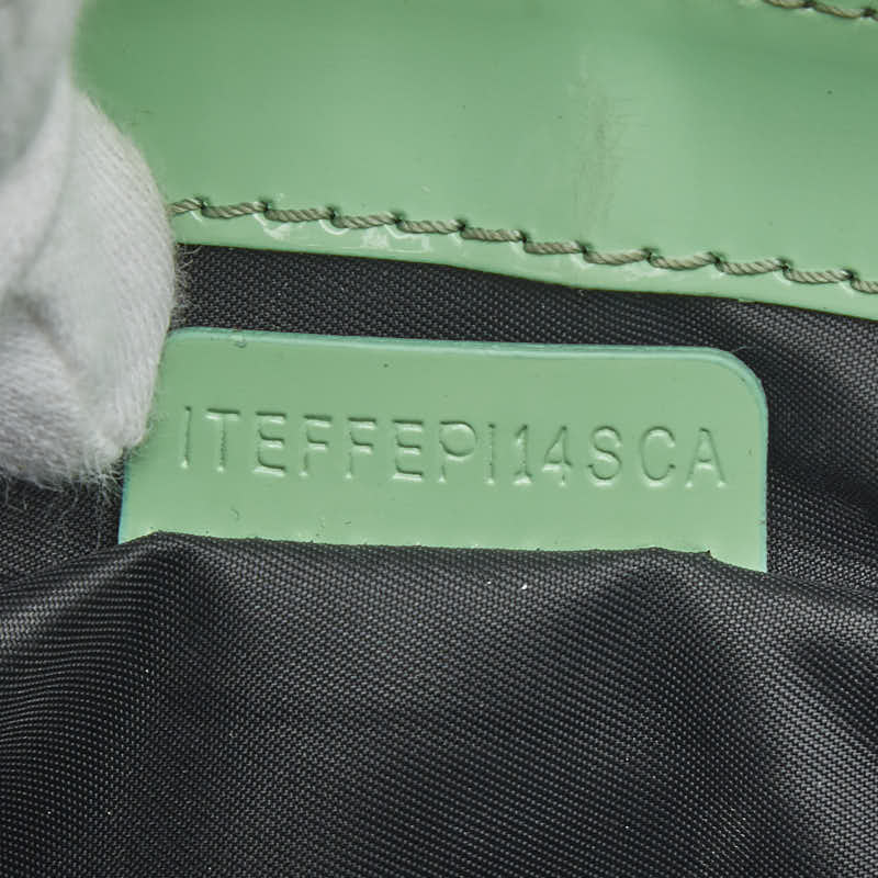 バーバリー パテントレザー ショルダーバッグ
